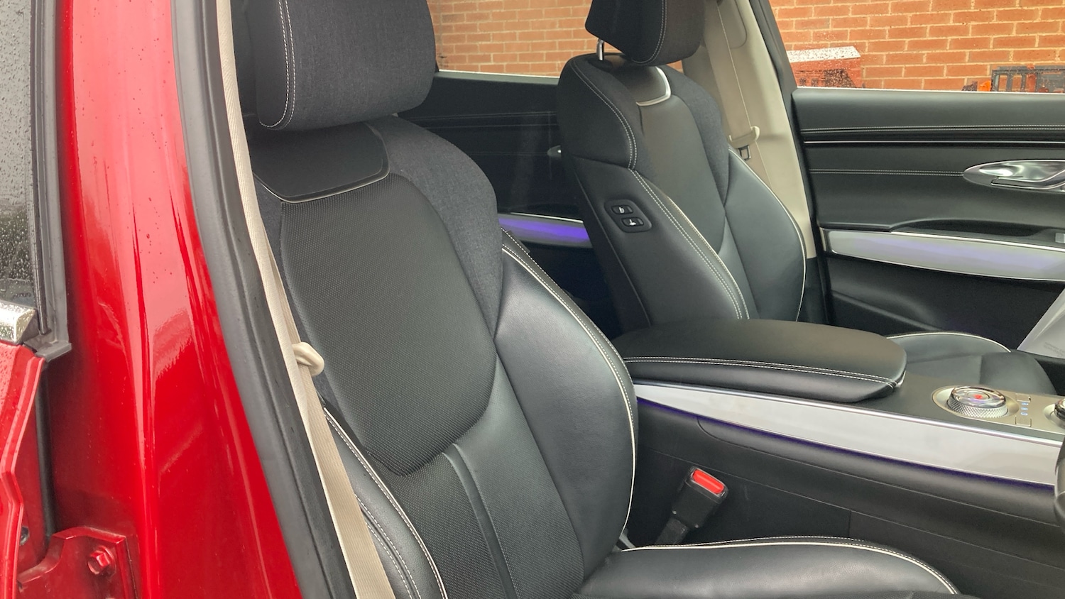 Used Genesis GV70 2023 for sale - 77650146: Photo 25