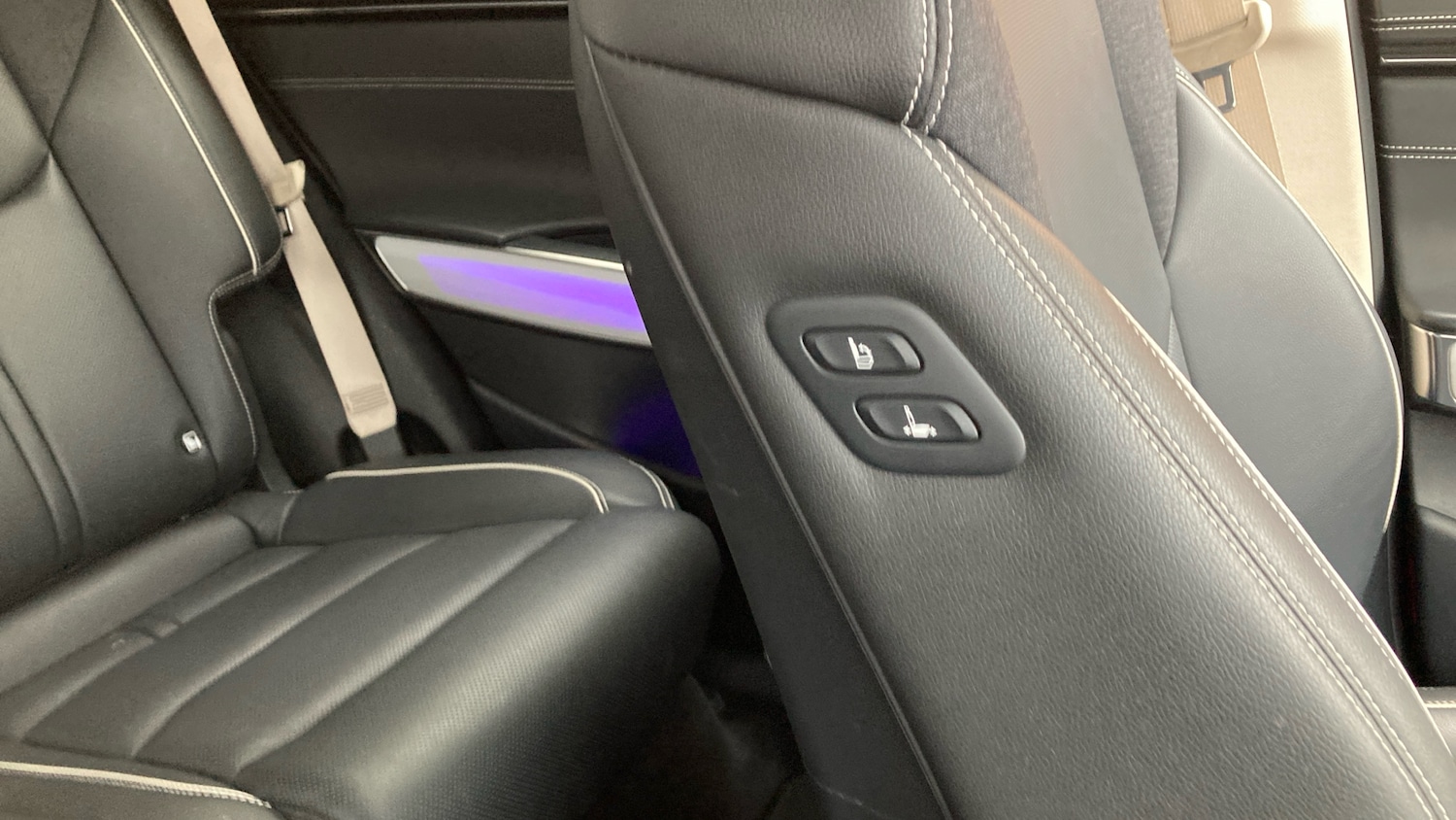 Used Genesis GV70 2023 for sale - 77650146: Photo 28