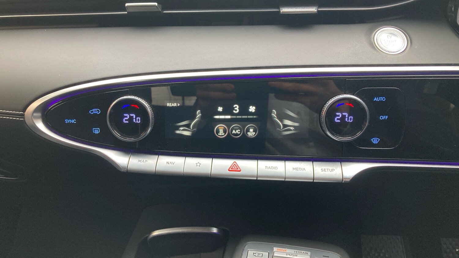 Used Genesis GV70 2023 for sale - 77650146: Photo 34