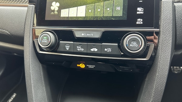 Used Honda Civic 2019 for sale - 76181277: Photo 16