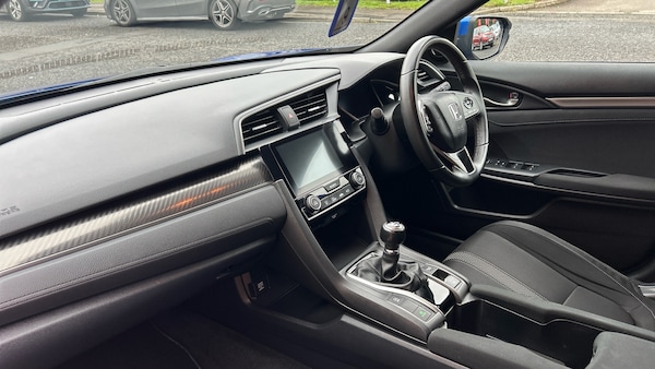 Used Honda Civic 2019 for sale - 76181277: Photo 2