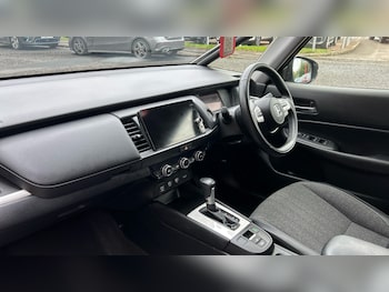 Used Honda Jazz 2020 for sale - 76117346: Photo 2