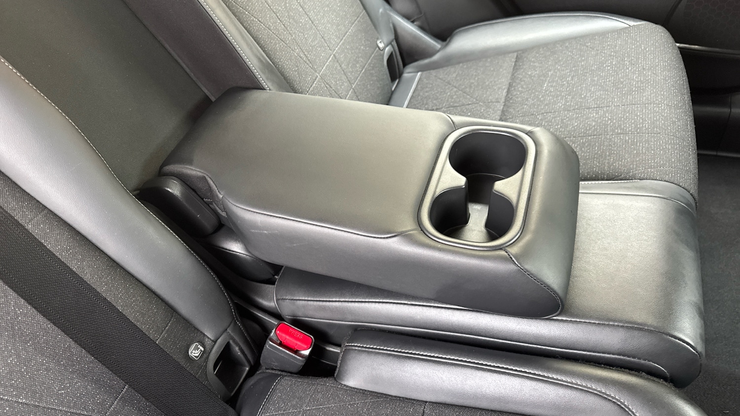 Used Honda HR-V 2022 for sale - 77616100: Photo 36