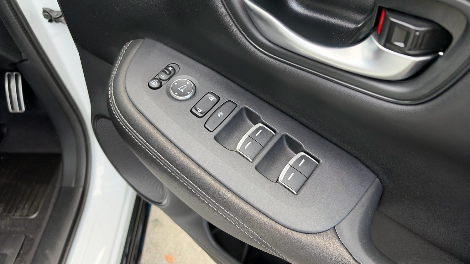 Used Honda ZR-V 2024 for sale - 76479443: Photo 13