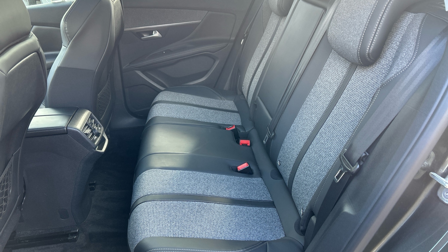 Used Peugeot 3008 2017 for sale - 77883874: Photo 16