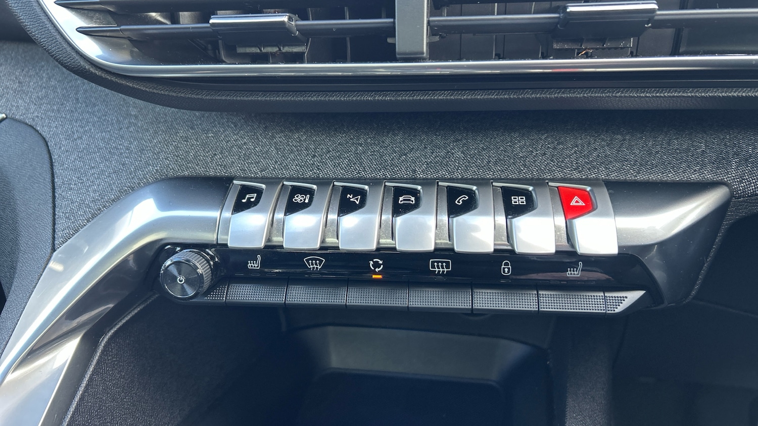 Used Peugeot 3008 2017 for sale - 77883874: Photo 23