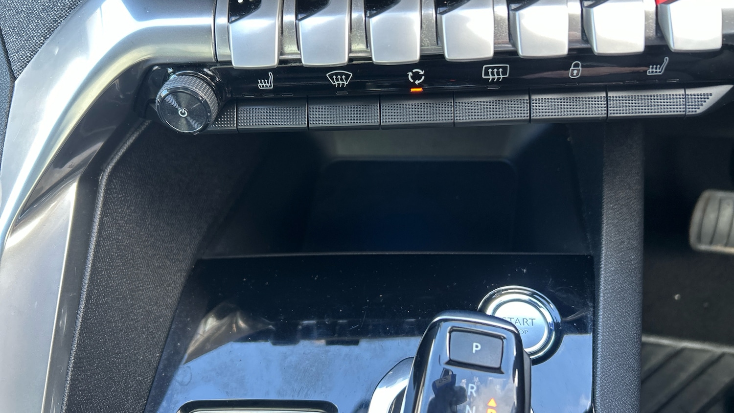 Used Peugeot 3008 2017 for sale - 77883874: Photo 24