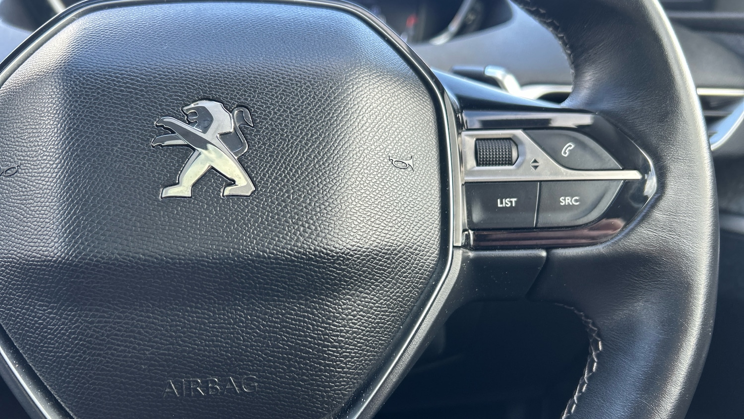 Used Peugeot 3008 2017 for sale - 77883874: Photo 27