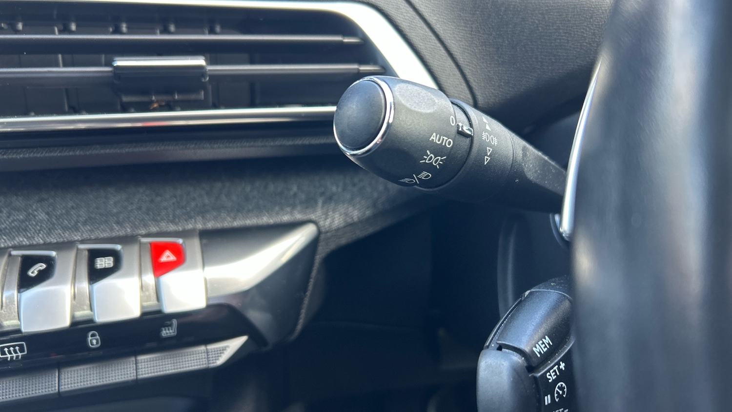 Used Peugeot 3008 2017 for sale - 77883874: Photo 30