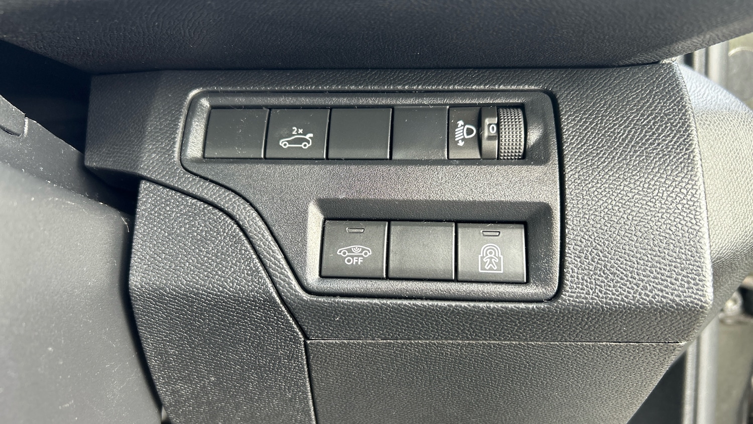 Used Peugeot 3008 2017 for sale - 77883874: Photo 32