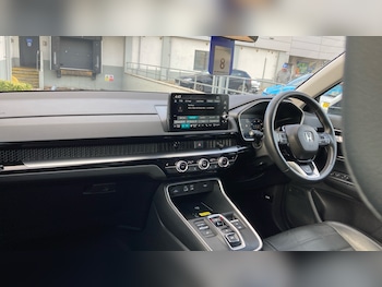 Used Honda CR-V 2024 for sale - 76159933: Photo 2