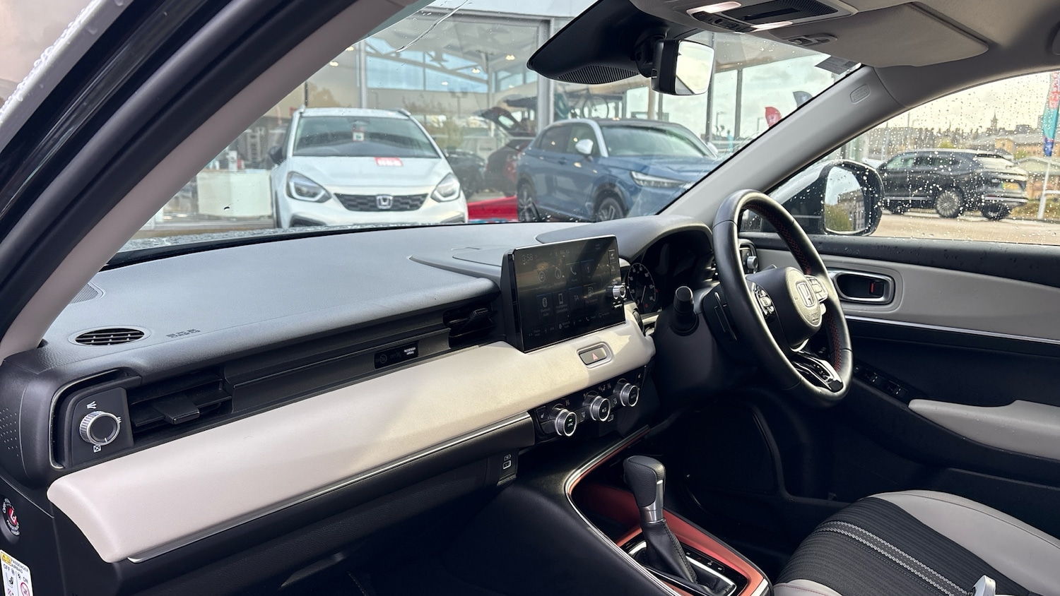 Used Honda HR-V 2023 for sale - 76464375: Photo 2