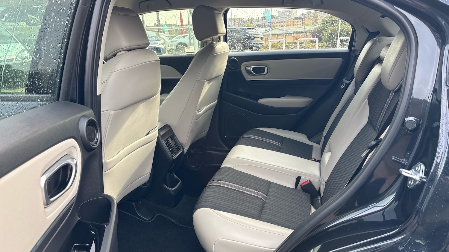 Used Honda HR-V 2023 for sale - 76464375: Photo 8