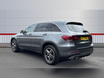 Used Mercedes-Benz GLC 2020 for sale - 76193035: Photo 2
