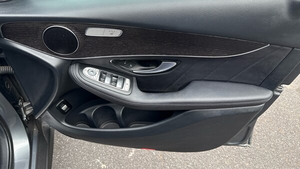 Used Mercedes-Benz GLC 2020 for sale - 76193035: Photo 32