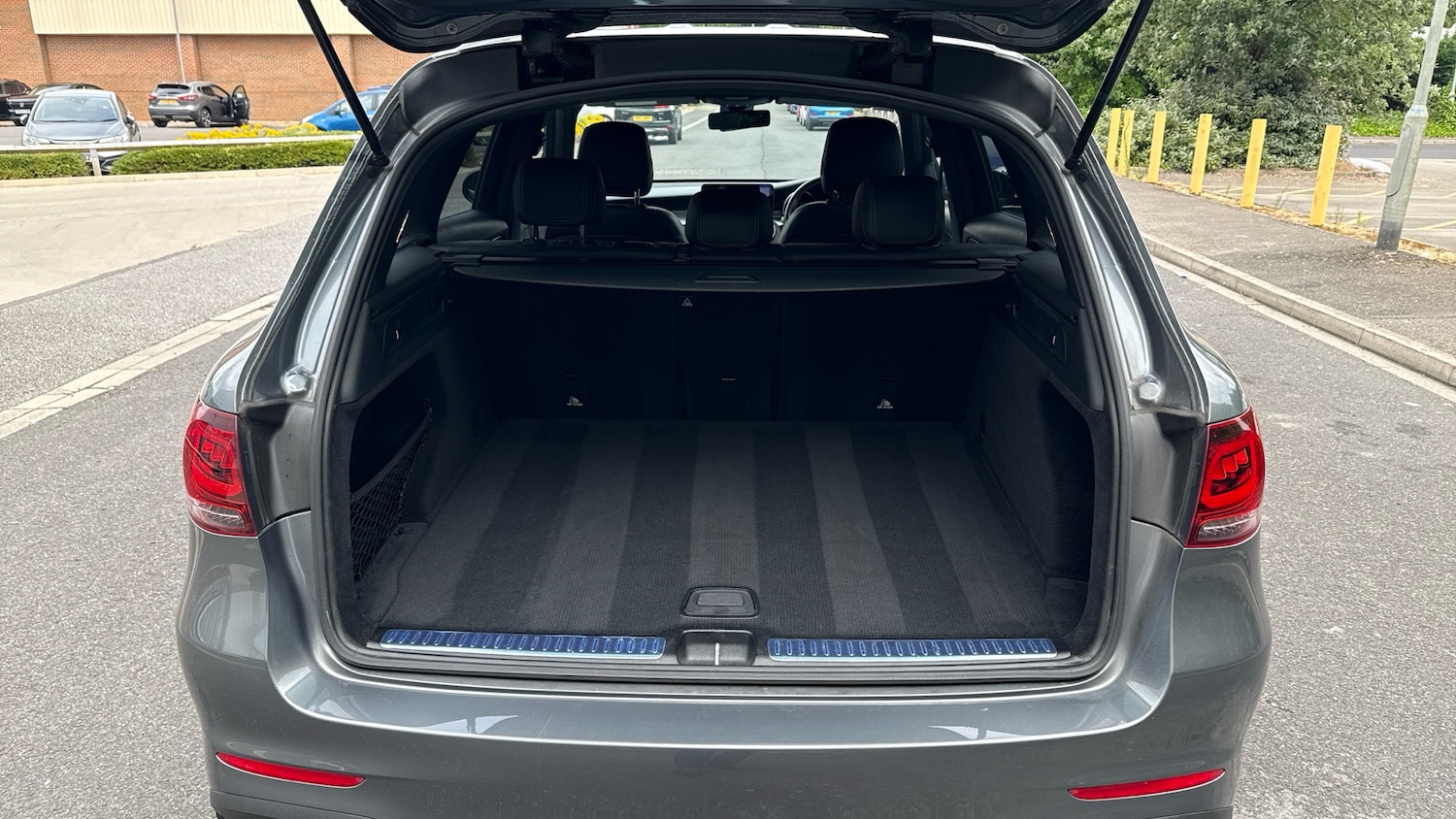 Used Mercedes-Benz GLC 2020 for sale - 76193035: Photo 4