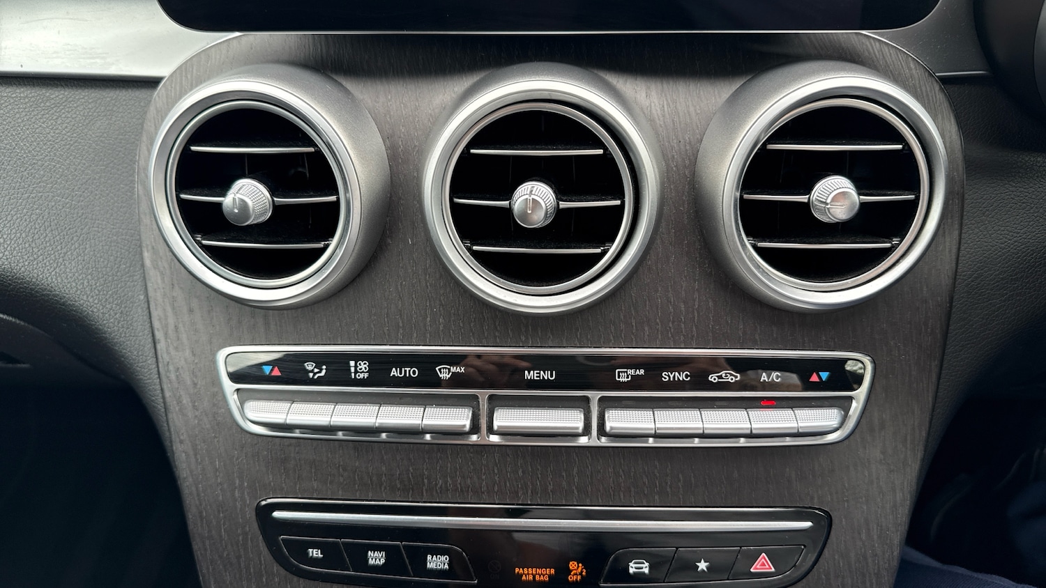 Used Mercedes-Benz GLC 2020 for sale - 76193035: Photo 42