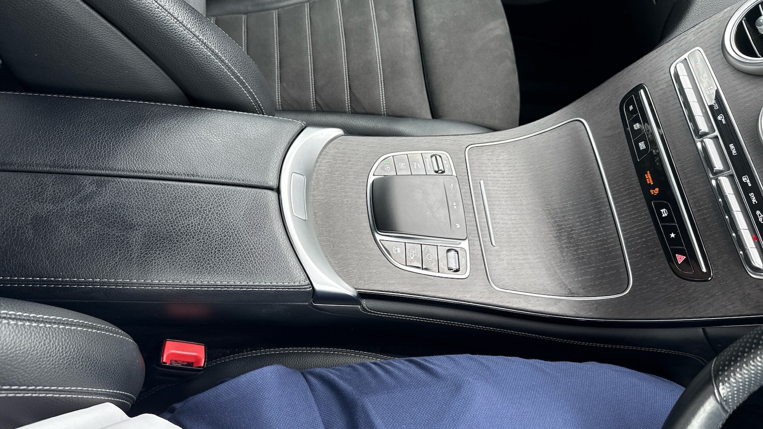 Used Mercedes-Benz GLC 2020 for sale - 76193035: Photo 45