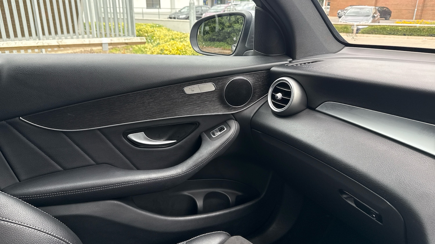 Used Mercedes-Benz GLC 2020 for sale - 76193035: Photo 51