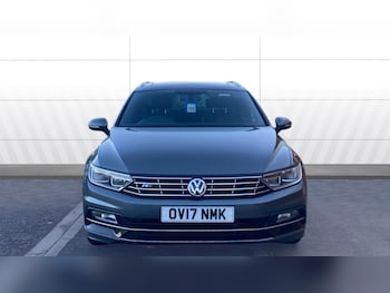 Used Volkswagen Passat 2017 for sale - 76776319: Photo
