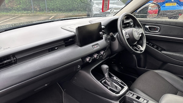 Used Honda HR-V 2024 for sale - 76181865: Photo 2
