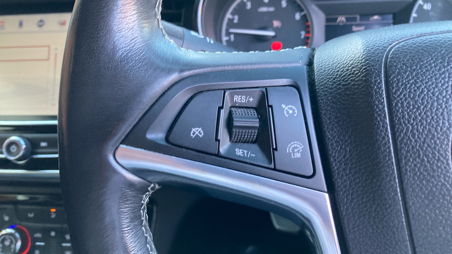 Used Vauxhall Mokka X 2018 for sale - 77763315: Photo 31