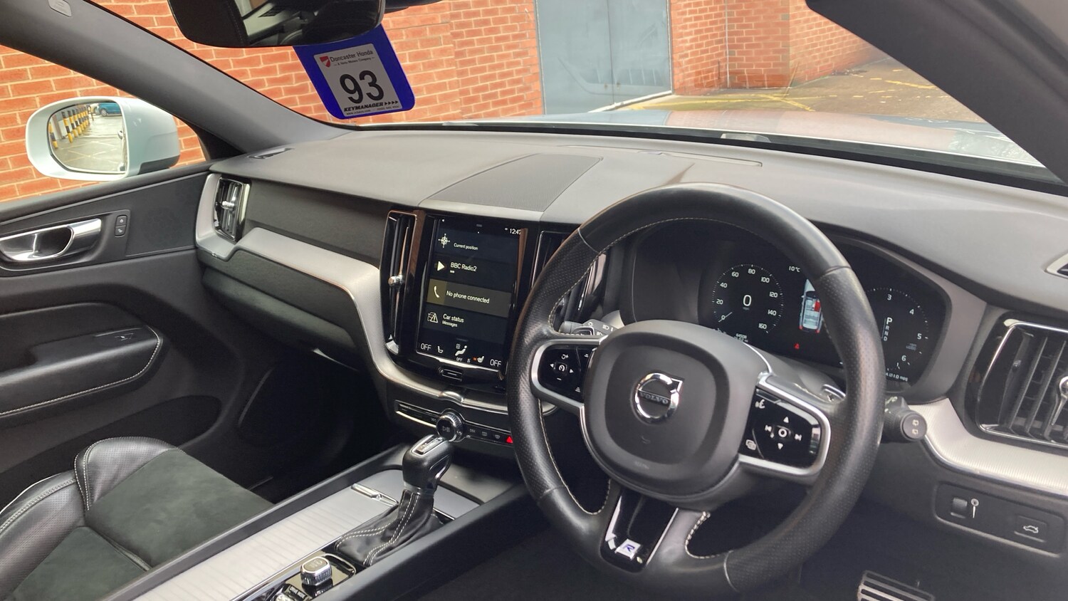 Used Volvo XC60 2018 for sale - 77528473: Photo 11