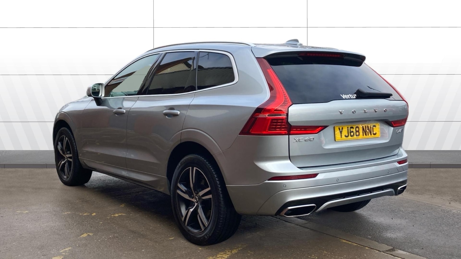 Used Volvo XC60 2018 for sale - 77528473: Photo 2