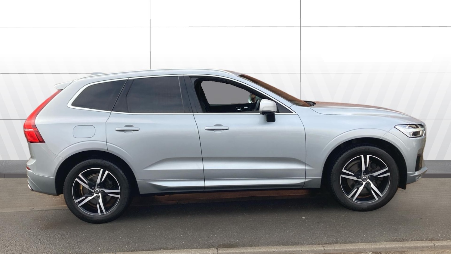 Used Volvo XC60 2018 for sale - 77528473: Photo 5