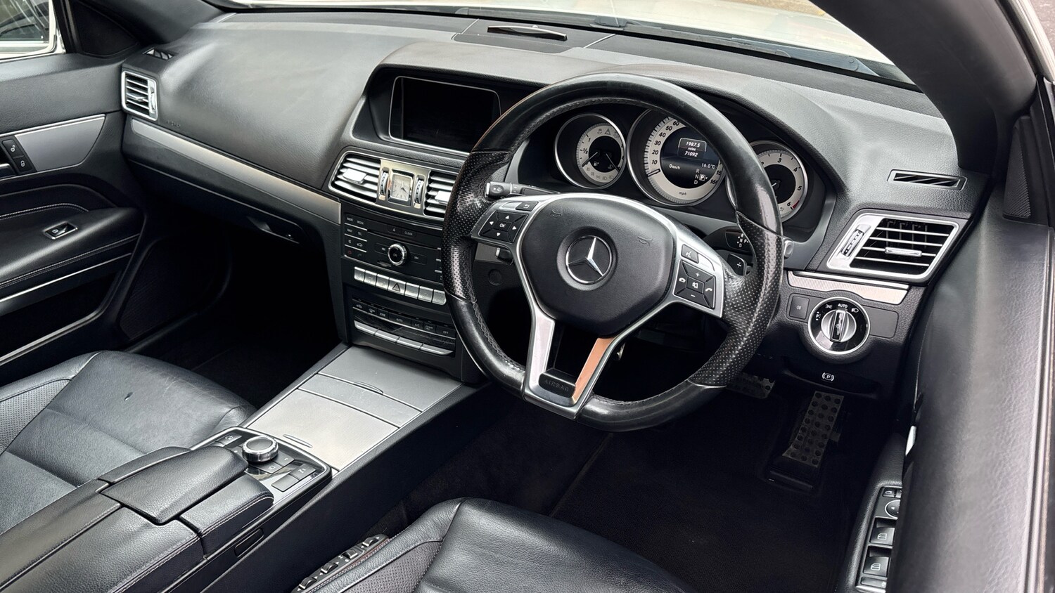 Used Mercedes-Benz E-Class 2016 for sale - 76057749: Photo 11