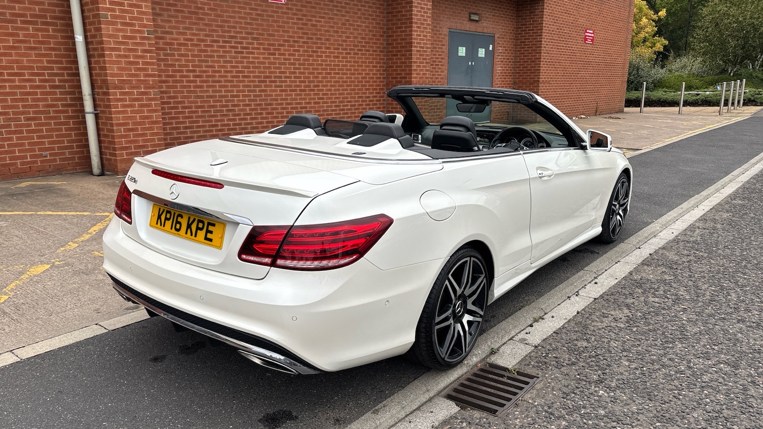 Used Mercedes-Benz E-Class 2016 for sale - 76057749: Photo 24