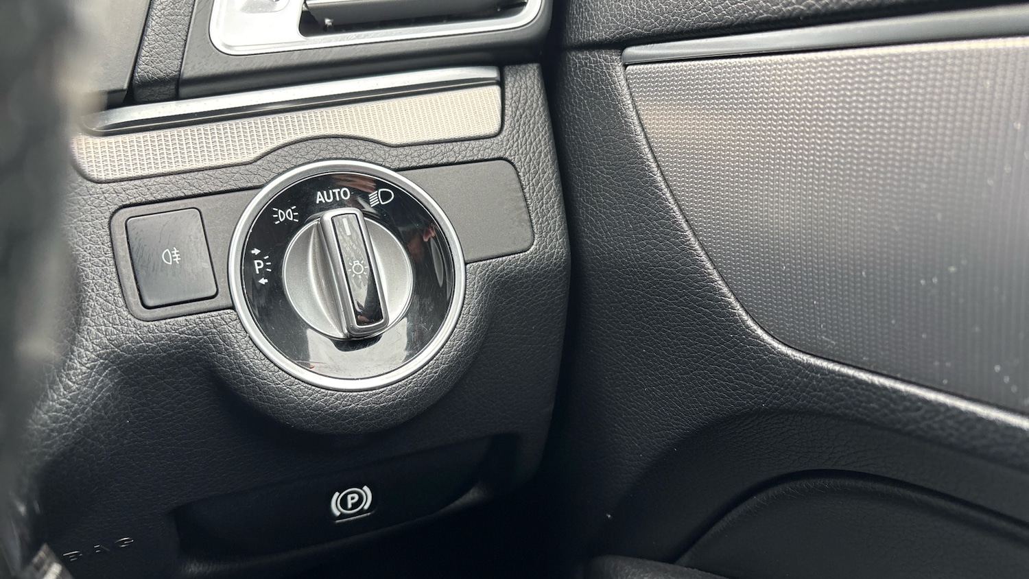 Used Mercedes-Benz E-Class 2016 for sale - 76057749: Photo 28