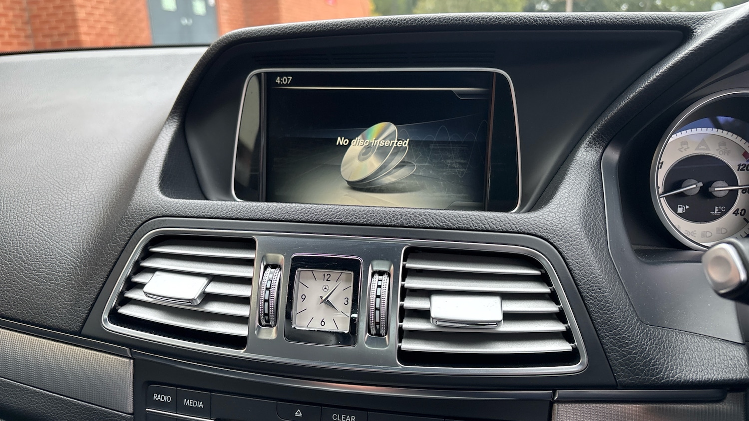 Used Mercedes-Benz E-Class 2016 for sale - 76057749: Photo 35