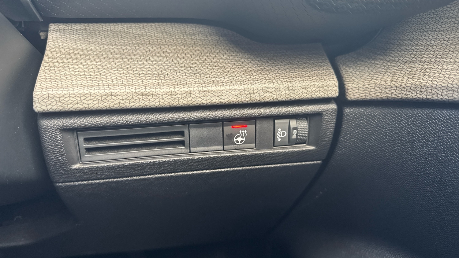 Used Citroen C5 X 2023 for sale - 76638567: Photo 24