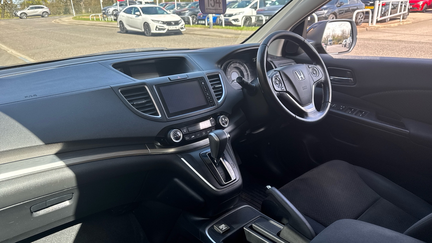 Used Honda CR-V 2018 for sale - 78106133: Photo 2