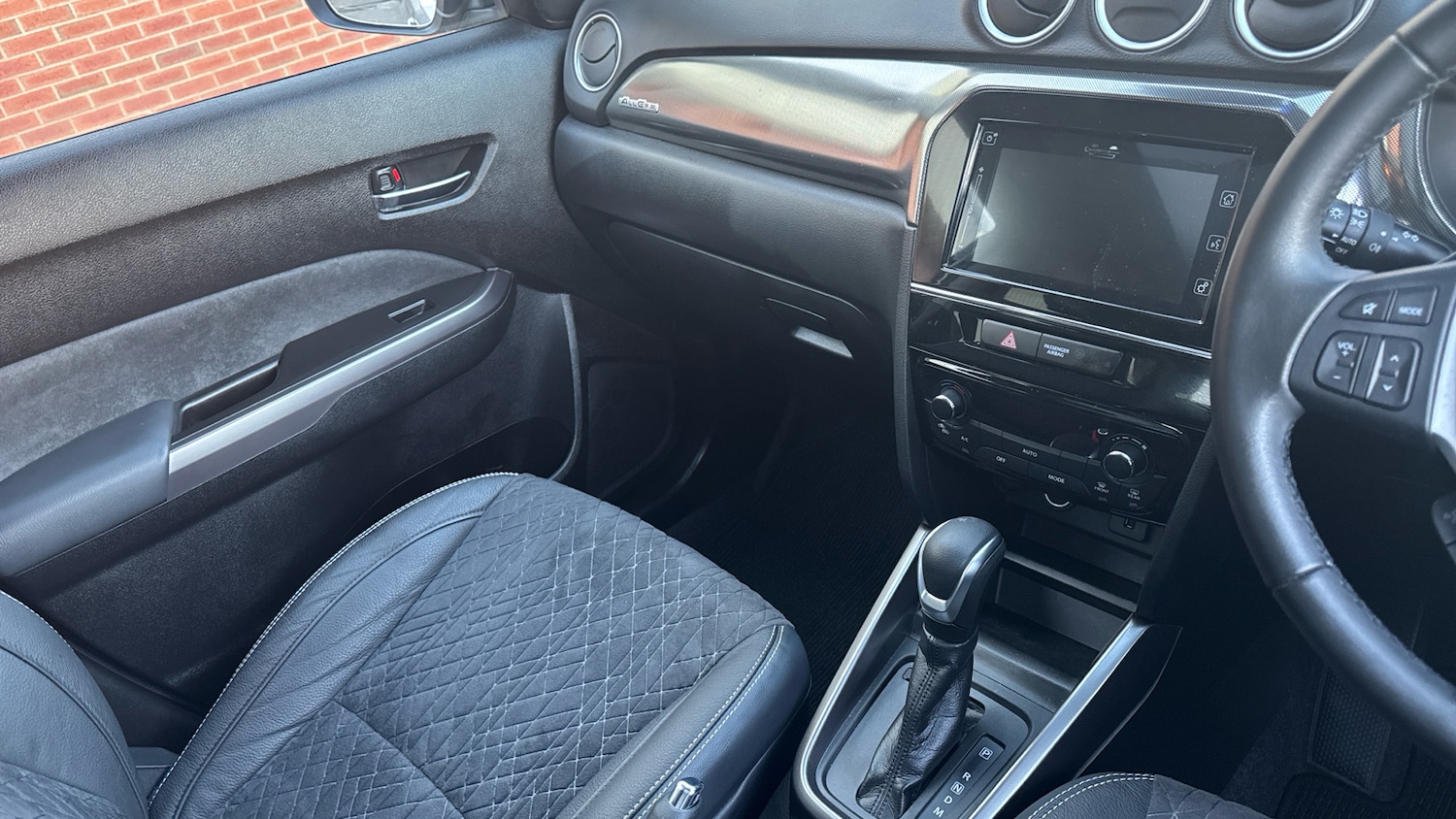 Used Suzuki Vitara 2023 for sale - 76796773: Photo 14