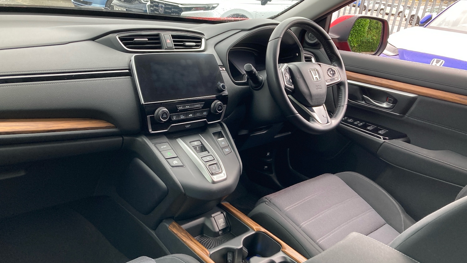 Used Honda CR-V 2021 for sale - 76273576: Photo 2