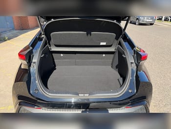 Used Toyota C-HR 2024 for sale - 79705437: Photo