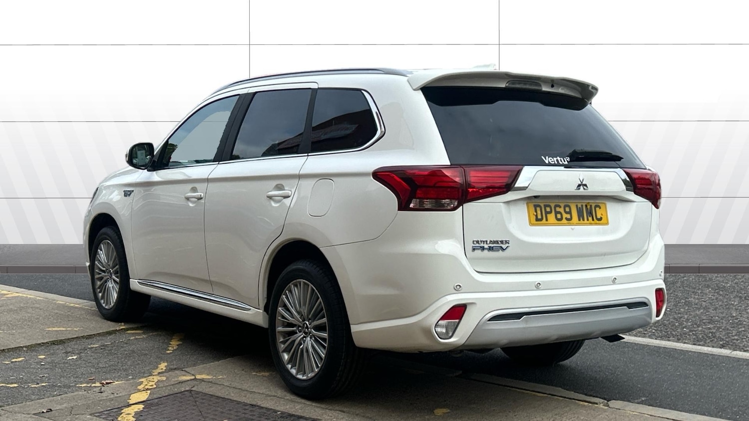 Used Mitsubishi Outlander 2019 for sale - 76230828: Photo 2