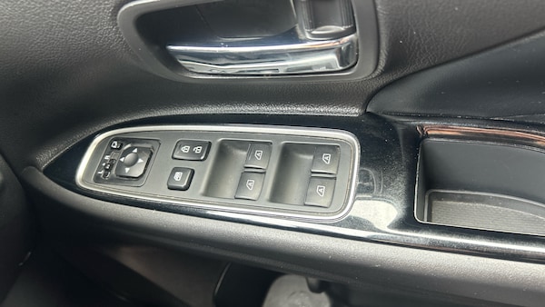 Used Mitsubishi Outlander 2019 for sale - 76230828: Photo 32