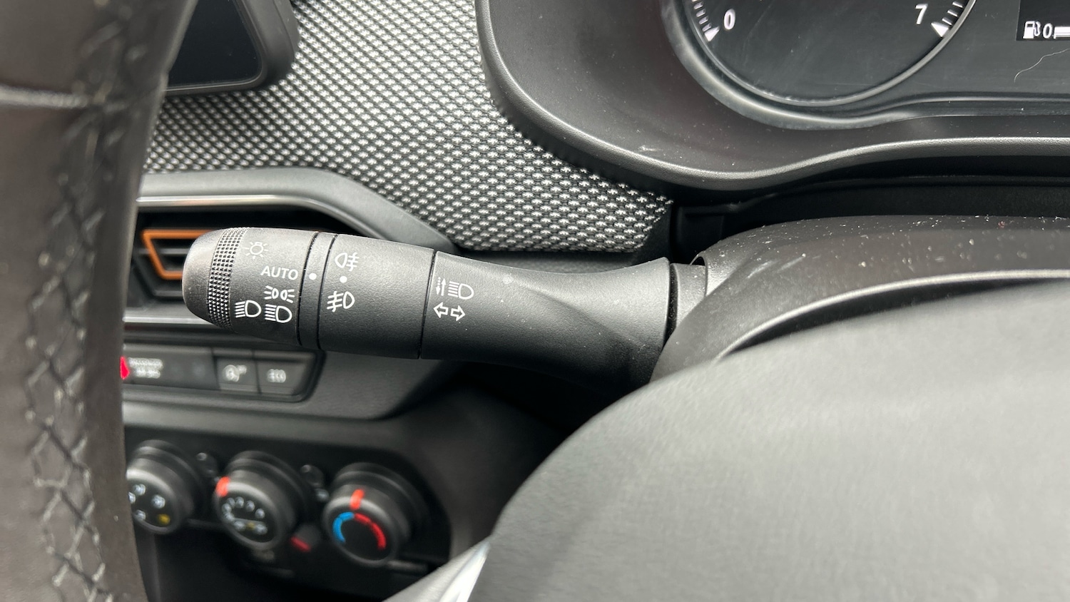 Used Dacia Sandero Stepway 2022 for sale - 76255268: Photo 30