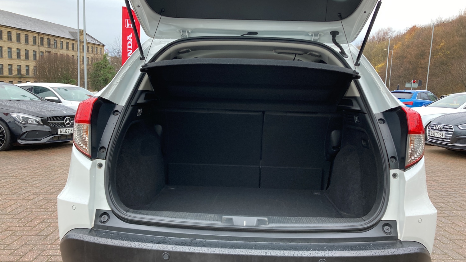 Used Honda HR-V 2019 for sale - 76517537: Photo 4