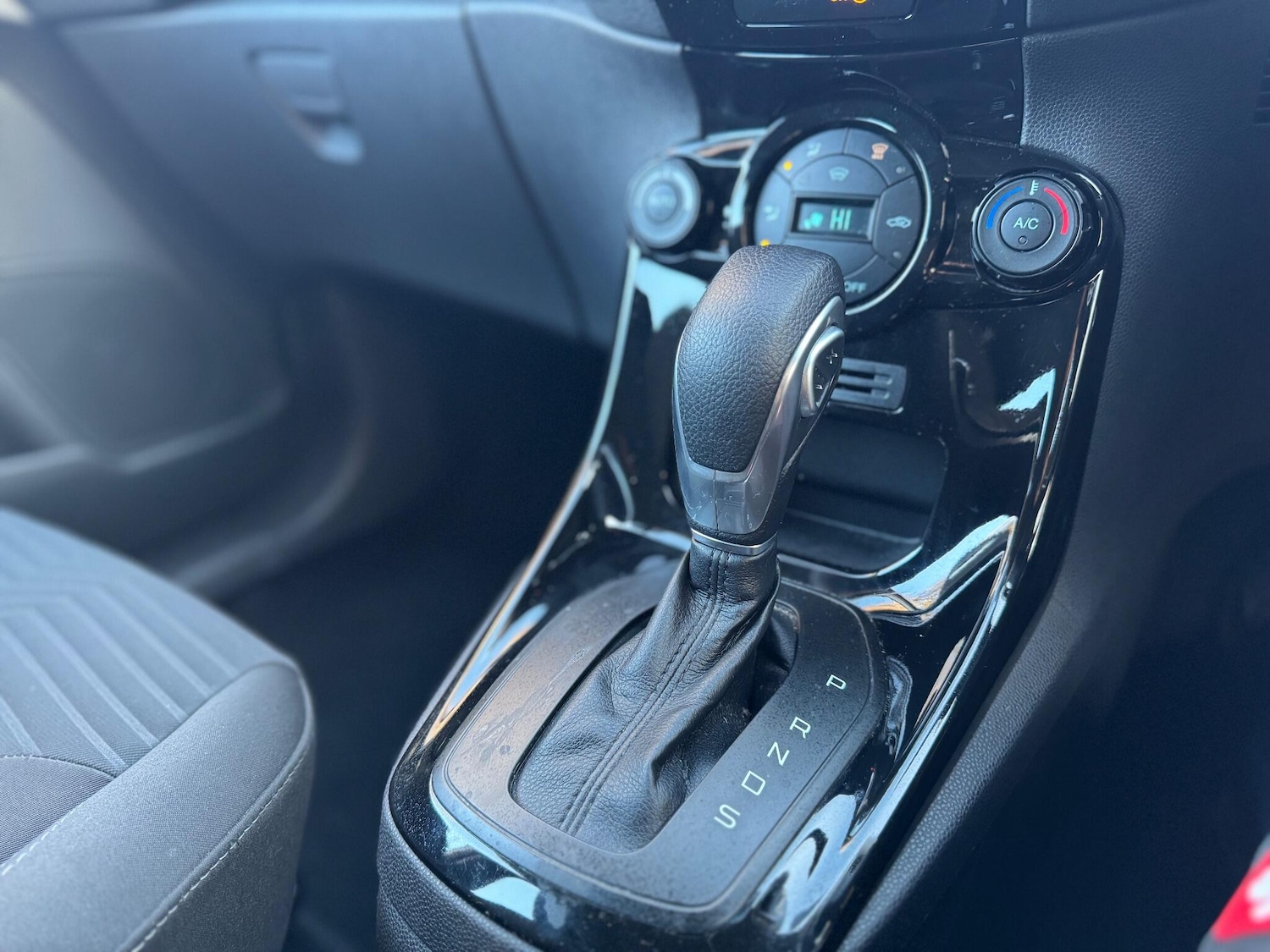 Used Ford Fiesta 2013 for sale - 77029334: Photo 16