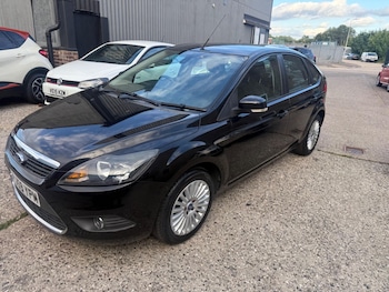 Used Ford Focus 2010 for sale - 79039048: Photo