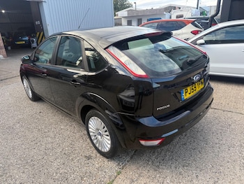 Used Ford Focus 2010 for sale - 79039048: Photo