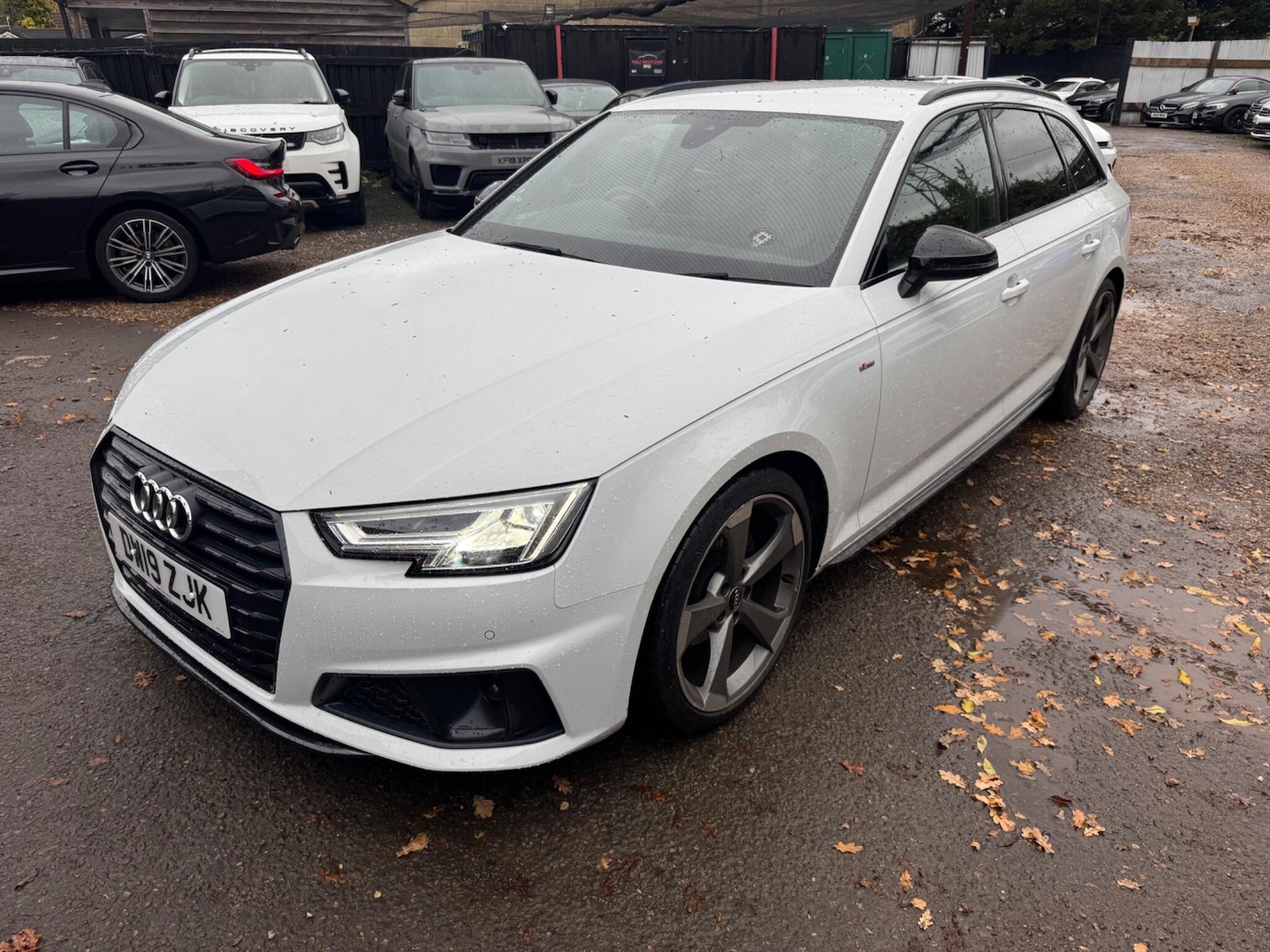 Used Audi A4 Avant 2019 for sale - 76336953: Photo 1