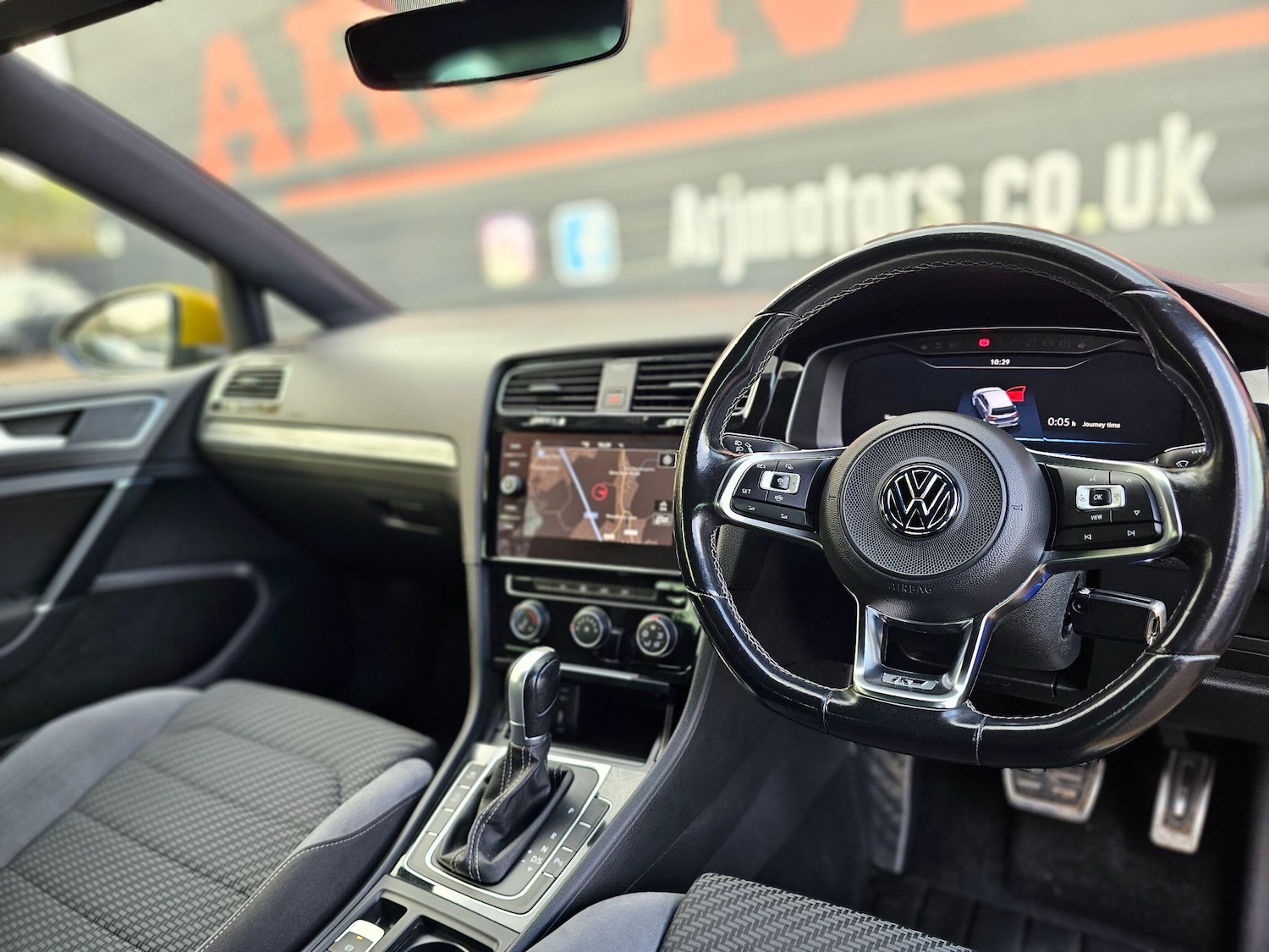 Used Volkswagen Golf 2018 for sale - 76572544: Photo 11