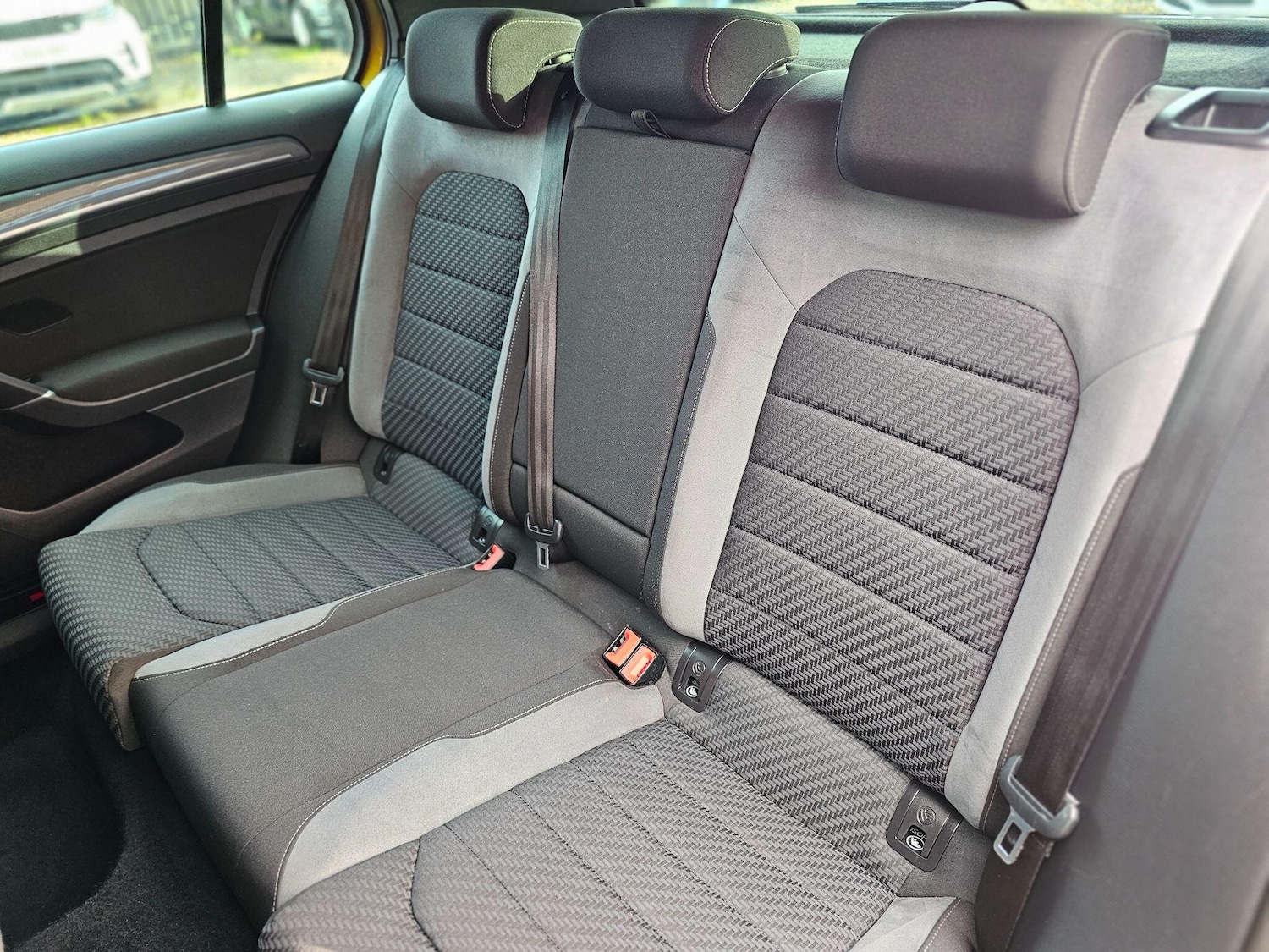 Used Volkswagen Golf 2018 for sale - 76572544: Photo 17