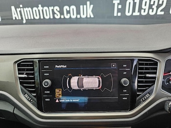 Used Volkswagen T-Roc 2020 for sale - 75506803: Photo