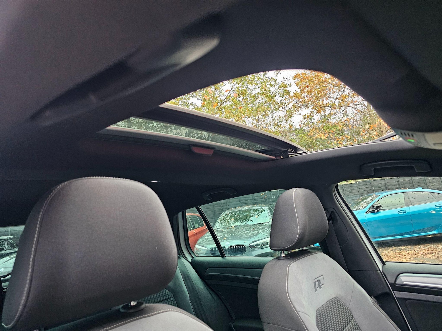 Used Volkswagen Golf 2018 for sale - 76592731: Photo 2